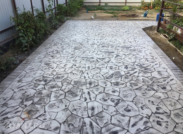 





Плюсы и минусы штампованного бетона



