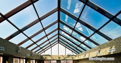 Стеклянная крыша: особенности конструкции